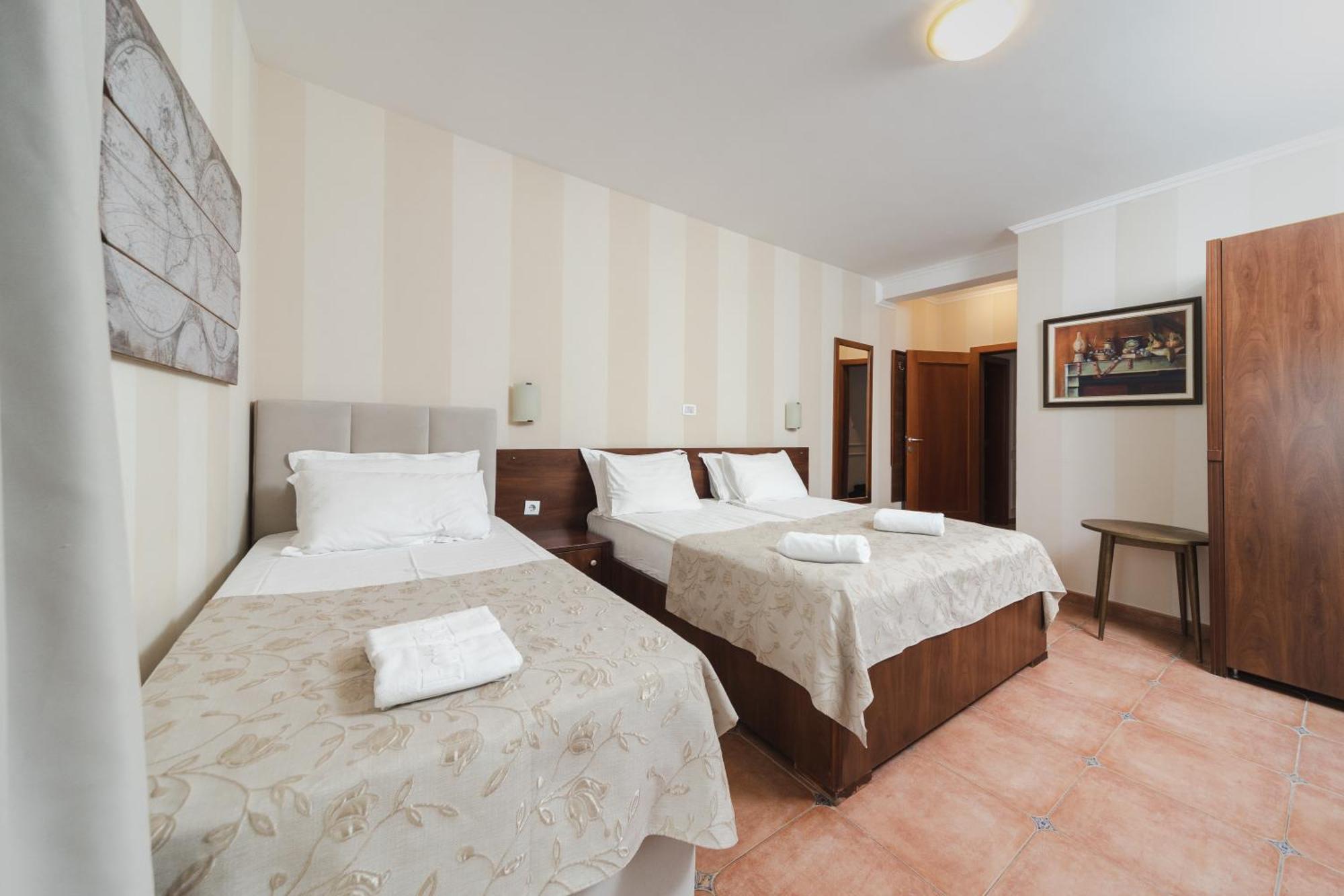 Mali Hotel Porat Budva Phòng bức ảnh