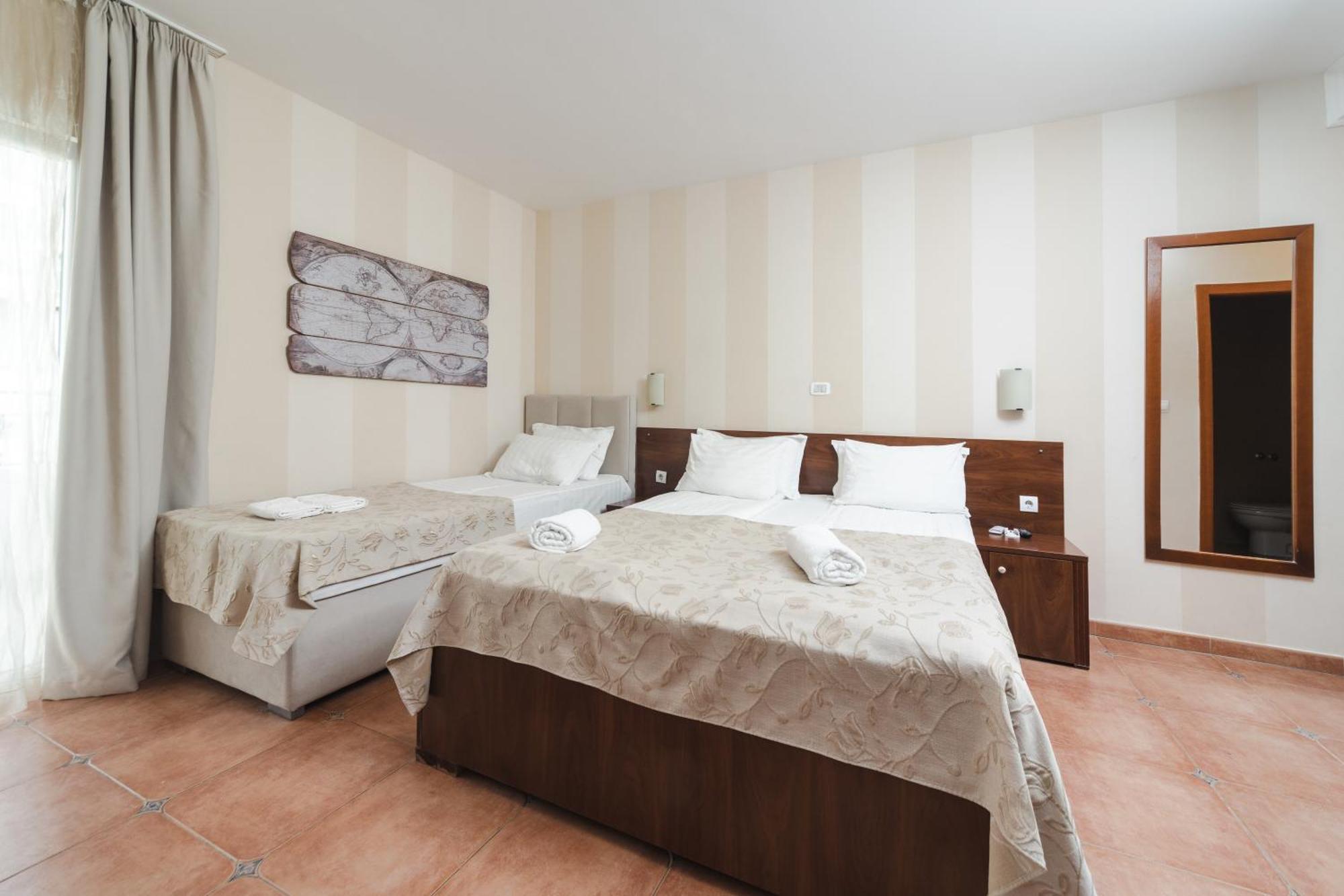 Mali Hotel Porat Budva Phòng bức ảnh