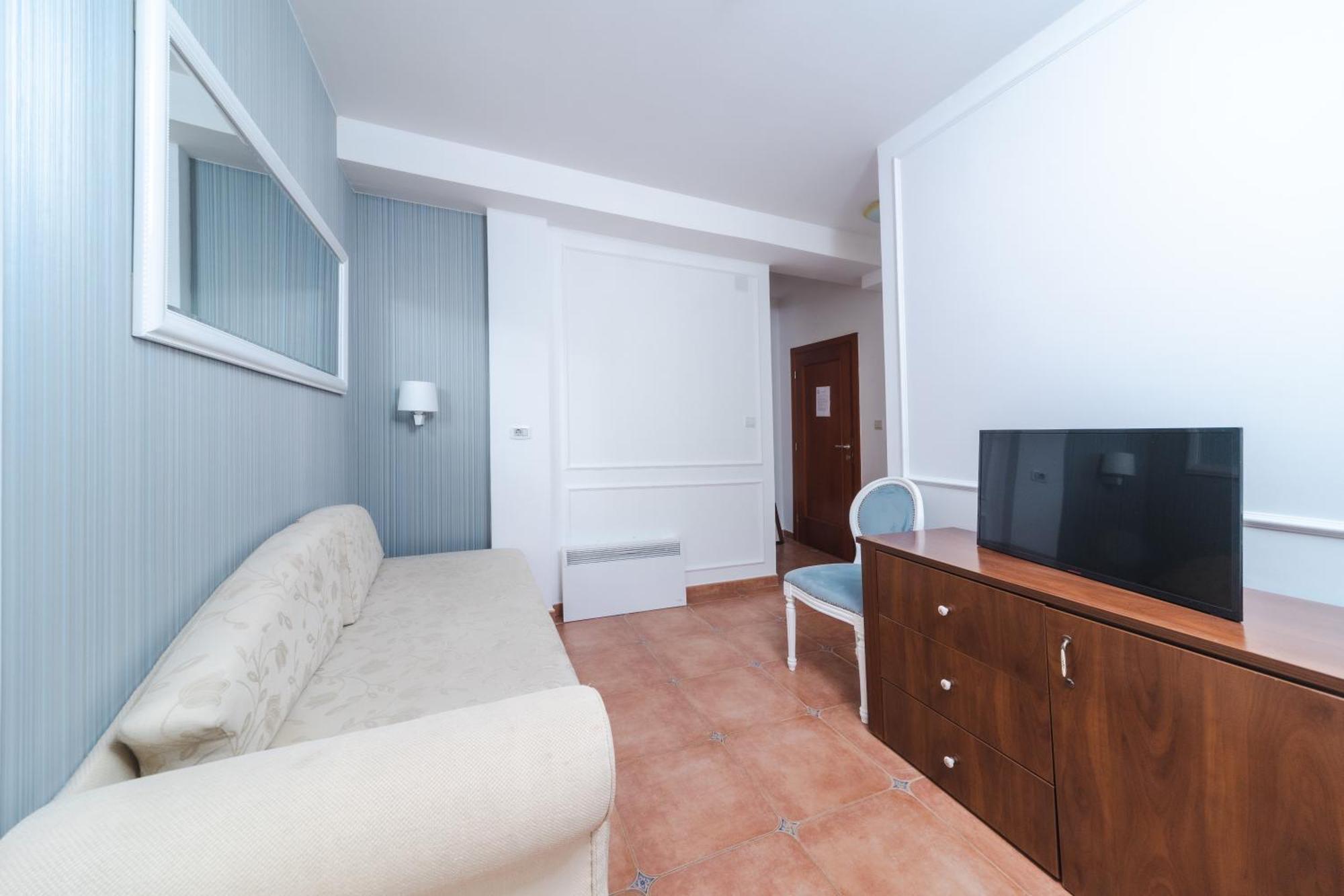 Mali Hotel Porat Budva Phòng bức ảnh